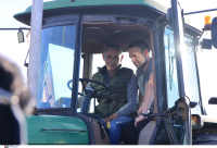 Στο μπλόκο των αγροτών της Καρδίτσας ο Κασσελάκης - Ανέβηκε ξανά σε τρακτέρ (Εικόνες, βίντεο)