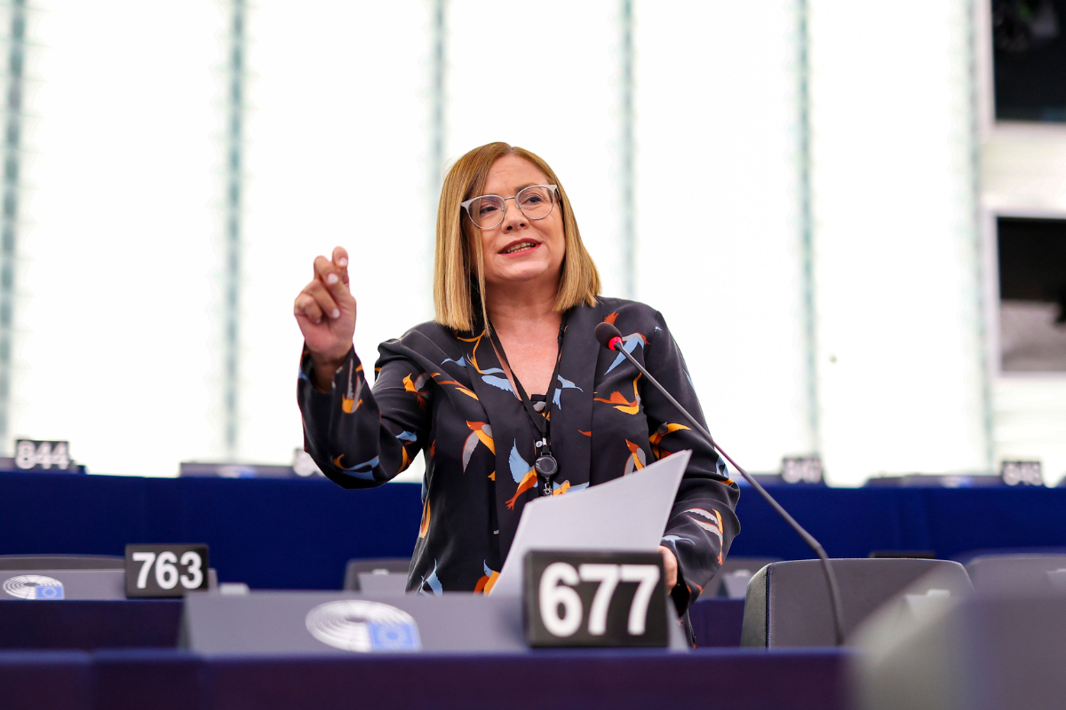 Μαρία Σπυράκη: «Θα ζητήσω την αναστολή της κομματικής μου ιδιότητας»