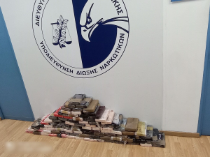 Πειραιάς: Κατασχέθηκαν 99 κιλά κοκαΐνης