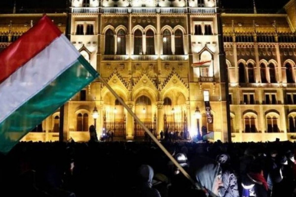 Το ουγγρικό ΥΠΕΞ κάλεσε για εξηγήσεις τον Ουκρανό πρέσβη