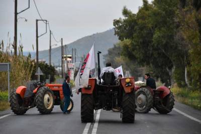 Κλειστή η Αθηνών-Θεσσαλονίκης από τα μπλόκα των αγροτών