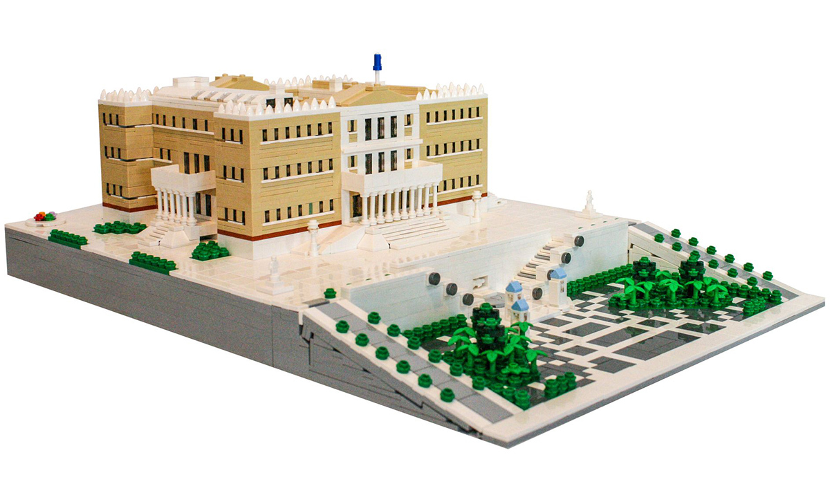 Θεσσαλονίκη: 36χρονος έφτιαξε με 5.000 κομμάτια lego το κτήριο της Βουλής