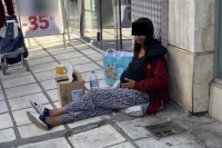 Θεσσαλονίκη: Ανάγκαζαν έγκυο να ζητιανεύει και την χτυπούσαν - Παραλίγο να πέσει θύμα βιασμού