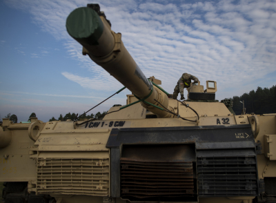 Στην Ουκρανία τεθωρακισμένα Abrams και Leopard - Αποκάλυψη WSJ και Bloomberg
