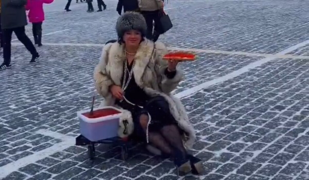 Ρωσία: Το... τερμάτισε - Γυναίκα κάθισε να φάει σάντουιτς με 14 κιλά χαβιάρι και τη συνέλαβαν (Βίντεο)