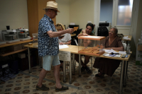 Εκλογές στην Ισπανία: Υπό αμφισβήτηση ο Σάντσεθ, η ακροδεξιά «βλέπει» την είσοδό της στην κυβέρνηση