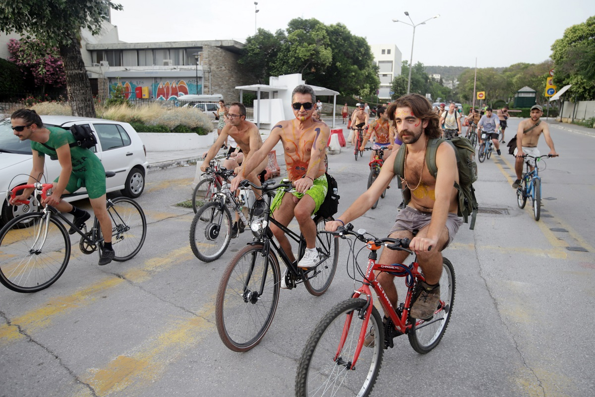 Θεσμός η Γυμνή Ποδηλατοδρομία στη Θεσσαλονίκη