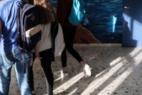 Αδιανόητη υπόθεση στη Ναύπακτο: Μαθητές γυμνασίου μοίραζαν ψεύτικες φωτογραφίες με ανήλικες χωρίς ρούχα
