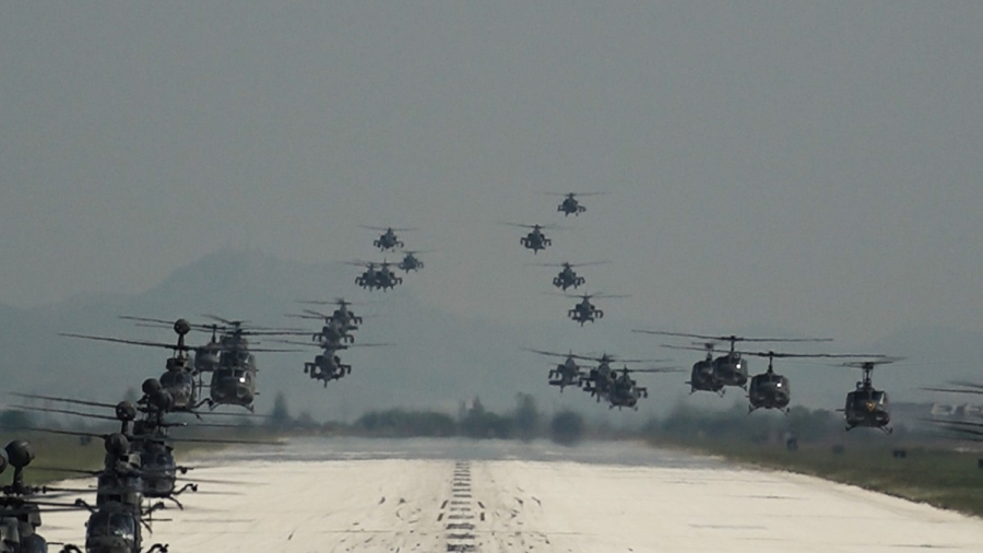 O Φλώρος εκτίθεται: Βίντεο που δείχνει να… πετάνε τα βυθισμένα ελικόπτερα του Στεφανοβικείου