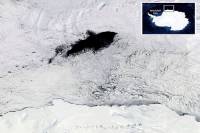 Γιγάντιες τρύπες σαν την Ελβετία στην Ανταρκτική