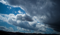 Meteo: Καιρός με συννεφιές και άνοδος της θερμοκρασίας την Τετάρτη