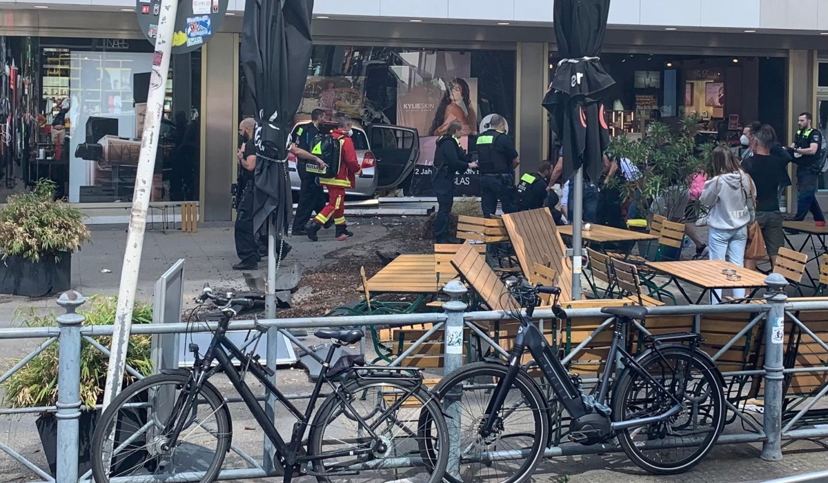 Βερολίνο: Όχημα έπεσε σε πλήθος - Ένας νεκρός και πολλοί τραυματίες
