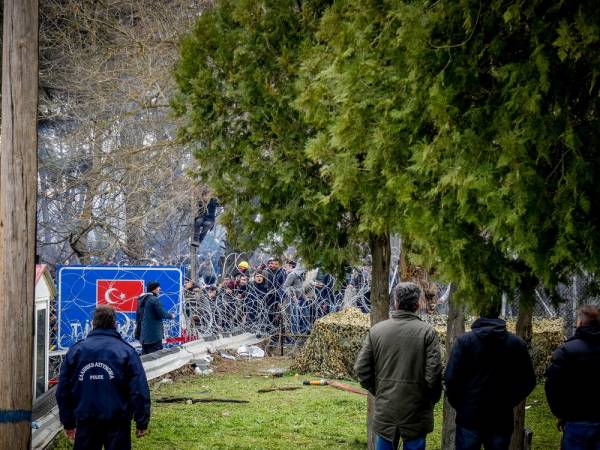 Έβρος: Στις 5.500 οι αποτροπές εισόδου - Τουρκικά drone πετούσαν δακρυγόνα