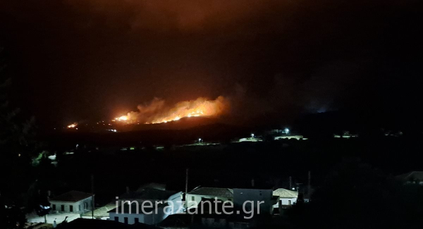 Ζάκυνθος: Μαίνεται η φωτιά - Αναχώρησε πλοίο για να φέρει πυροσβεστικές δυνάμεις