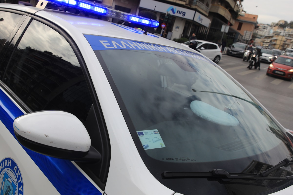 Στην τσιμπίδα του νόμου 2 άτομα στη Θεσσαλονίκη: Έκρυβαν πάνω από 1 κιλό κοκαΐνης στο αυτοκίνητο