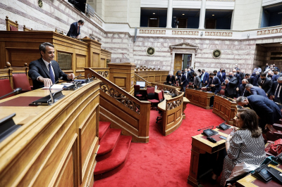 Νέα εστία πολιτικής αντιπαράθεσης το «χαράτσι» στην άδεια ειδικού σκοπού - Μετωπική σύγκρουση ΝΔ - ΣΥΡΙΖΑ 
