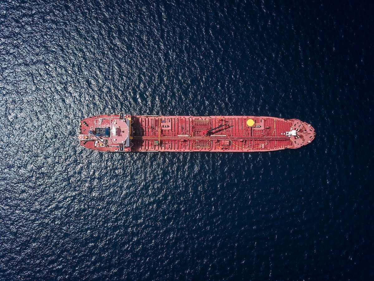 Το ιρανικό δεξαμενόπλοιο «Lana» κατέπλευσε στο λιμάνι του Πειραιά