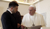 Corriere della Sera: Ο Ζελένσκι ζήτησε από τον Πάπα Φραγκίσκο διαμεσολάβηση