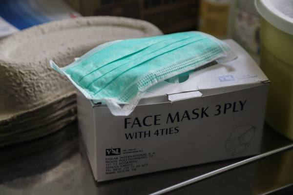 Τσιόδρας: Υποχρεωτική η χρήση μάσκας στους κλειστούς χώρους