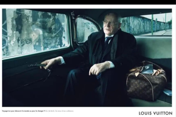 Μιχαήλ Γκορμπατσόφ: Όταν φωτογραφήθηκε με Luis Vuitton