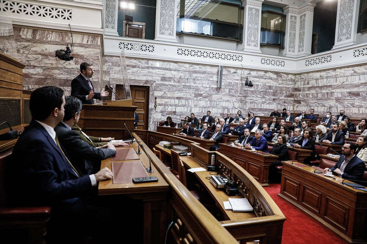 Πρόταση νόμου κατέθεσε το ΠΑΣΟΚ για τον αποκλεισμό Κασιδιάρη από τις αυτοδιοικητικές εκλογές