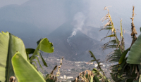 Ισπανία: Λάβα εκλύεται ξανά από το ηφαίστειο - Κατευθύνεται προς τη θάλασσα