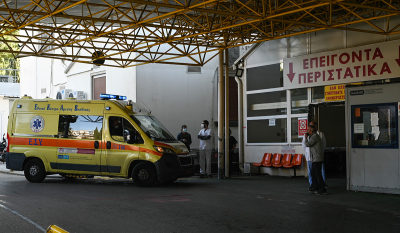 Μεγάλες ελλείψεις προσωπικού στα νοσοκομεία καταγγέλλει η ΠΟΕΔΗΝ εν μέσω αύξησης των κρουσμάτων