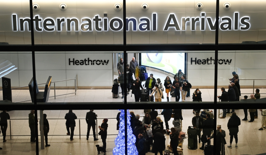 Συναγερμός στο αεροδρόμιο Χίθροου: Βρέθηκε δέμα με ουράνιο