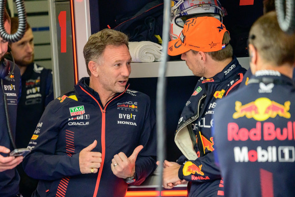 F1: Ετοιμάζεται «ντόμινο» αποχωρήσεων στη Red Bull μετά τις κατηγορίες εις βάρος του Χόρνερ