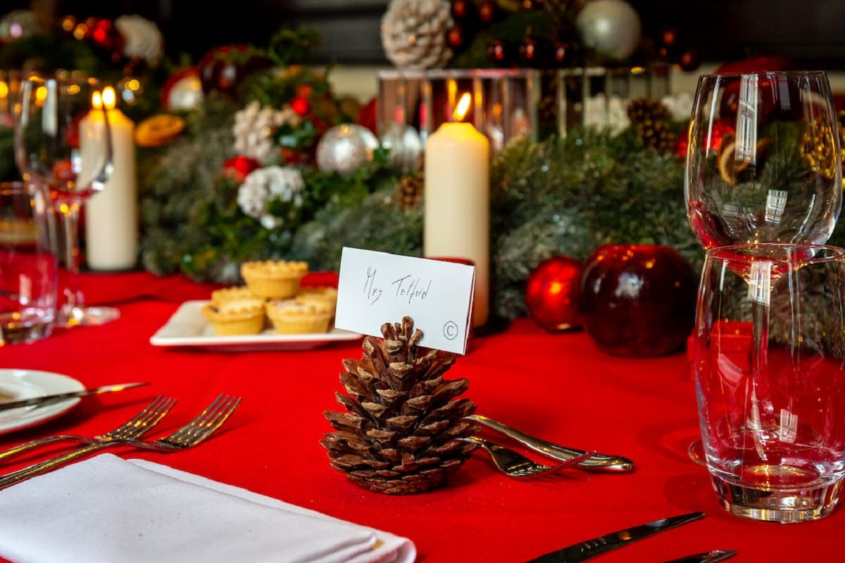 ΕΦΕΤ: Σε ποια τρόφιμα χρειάζεται προσοχή - Οδηγίες για το Χριστουγεννιάτικο τραπέζι