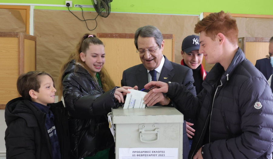Διχασμένοι οι ψηφοφόροι του ΔΗΣΥ και στο χωριό του Αναστασιάδη