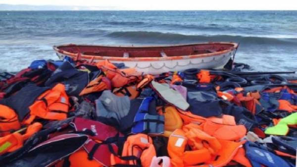 Ισπανία: Τουλάχιστον 20 μετανάστες που επέβαιναν σε σκάφος αγνοούνται