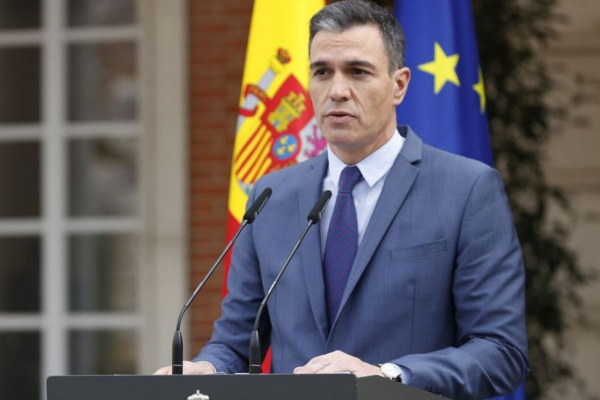 Σεισμός στην Ισπανία: «Κοριοί» στο τηλέφωνο του Σάντσεθ και της υπουργού Άμυνας