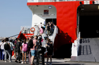 Αδειάζει η Αθήνα: Σχεδόν στο 100% οι πληρότητες σε πλοία και ΚΤΕΛ