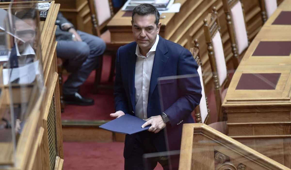 Σκάνδαλο υποκλοπών: Ο Τσίπρας δίνει αύριο στη Βουλή τα ονόματα από το πόρισμα της ΑΔΑΕ