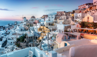 Guardian: Αυτοί είναι οι πέντε κορυφαίοι προορισμοί για διακοπές στην Ελλάδα
