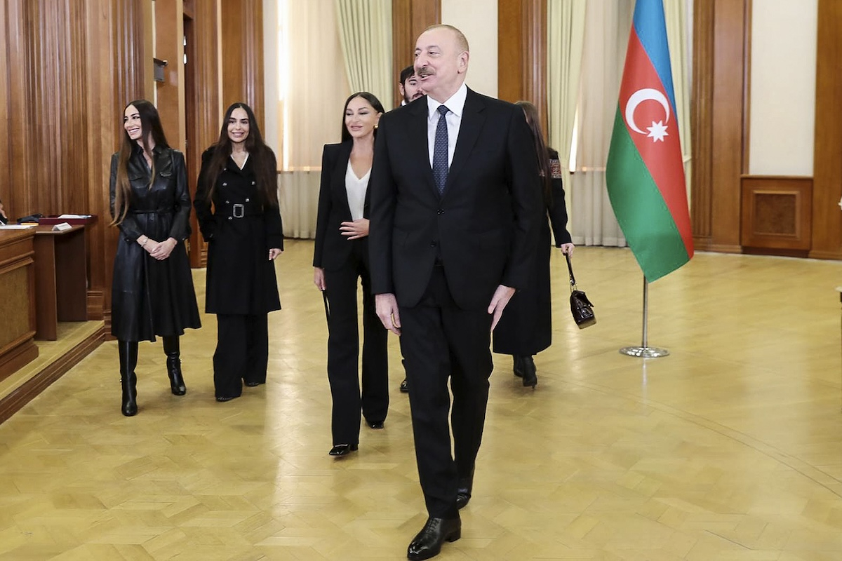 Αζερμπαϊτζάν: Σαρωτική επανεκλογή Αλίγιεφ στην Προεδρία με πάνω από 90%
