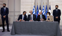 Μητσοτάκης - Μακρόν: Έπεσαν οι υπογραφές για τη μεγάλη συμφωνία Ελλάδας - Γαλλίας