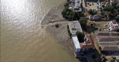 Βόλος, μια πόλη βυθισμένη στη λάσπη – Συγκλονιστικό βίντεο από drone για την καταστροφή