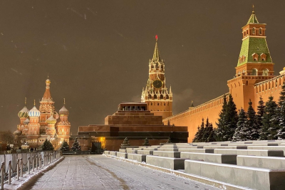 H Μόσχα το βράδυ της Πέμπτης: Στους -6 ήρθαν και τα πρώτα χιόνια (Δείτε φωτογραφίες)