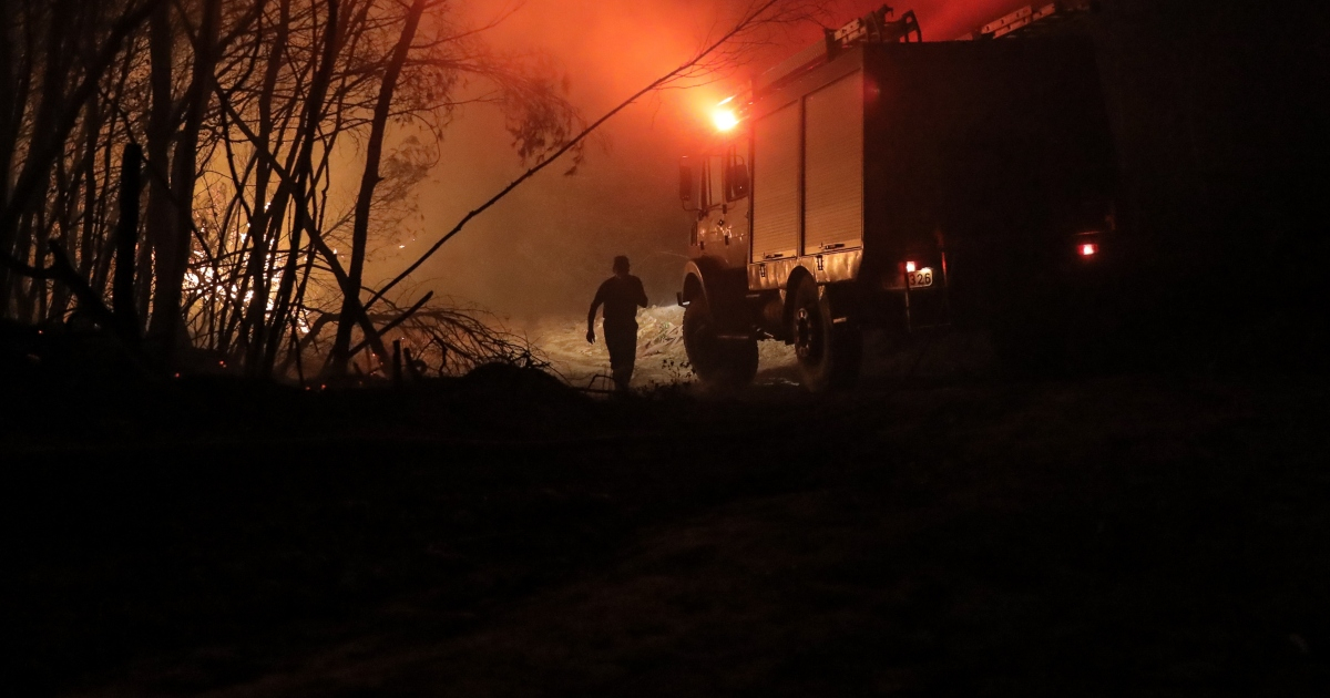 Καλύτερη η εικόνα της φωτιάς στο Μεσολόγγι - Υπό έλεγχο στην Ηλεία
