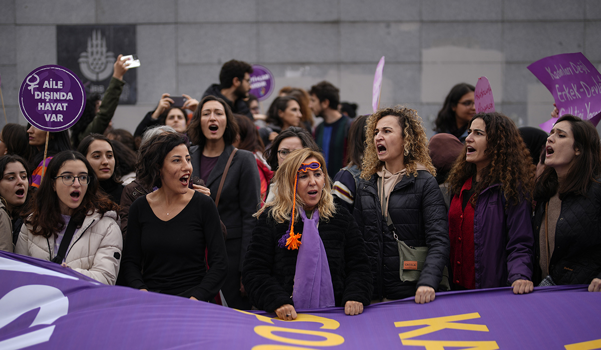 Τουρκία: Επτά γυναικοκτονίες μέσα σε μια μέρα – Δολοφονήθηκαν με όπλα και μαχαίρια