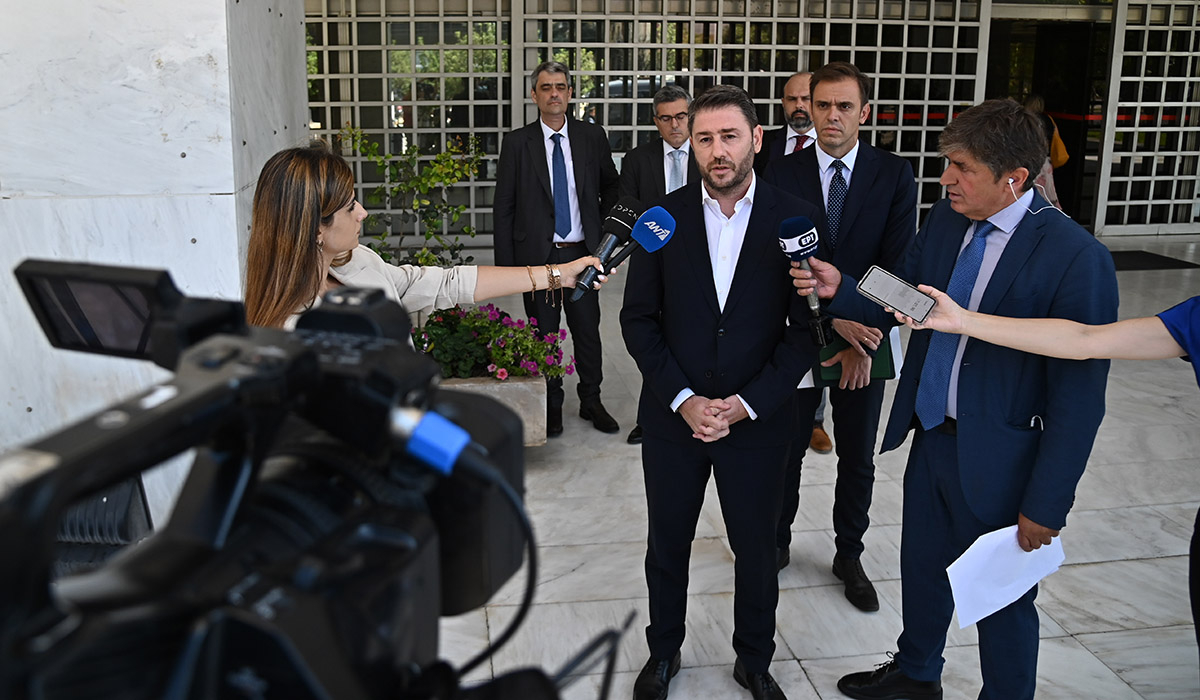 Αποκλειστικό: Ανδρουλάκης καλεί Μετσόλα - Επιστολή στην πρόεδρο του Ευρωκοινοβουλίου για τις παρακολουθήσεις