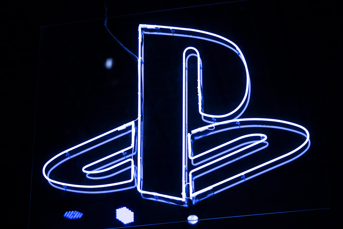 Sony: Απολύει 900 εργαζόμενους στο PlayStation – Κλείνει το θρυλικό στούντιο του Λονδίνου