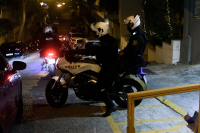 Θεσσαλονίκη: Επιδειξίας έγινε εφιάλτης για γυναίκες στην Άνω Πόλη - Καρέ καρέ η δράση του