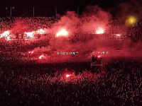 Ο ΛΕΞ έβαλε «φωτιά» στη Νέα Σμύρνη - 20.000 κόσμος στο γήπεδο του Πανιωνίου