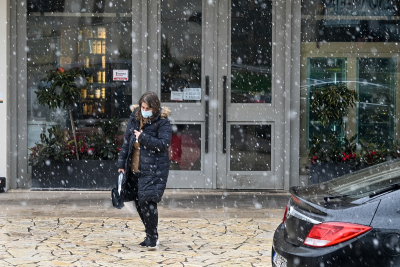 Επελαύνει η «Bianca» - Στα λευκά η Βόρεια Ελλάδα - Χιονίζει και στη Θεσσαλονίκη (video)