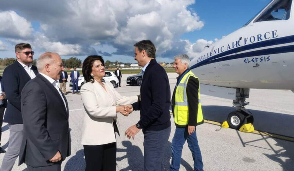 «Αεροταξί» έχει κάνει το πρωθυπουργικό αεροσκάφος ο Μητσοτάκης – Νέες φωτογραφίες από Κέρκυρα, Καβάλα, Κεφαλονιά