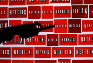 Netflix: Προσλαμβάνει αεροσυνοδό με ετήσια αμοιβή 385.000 δολαρίων