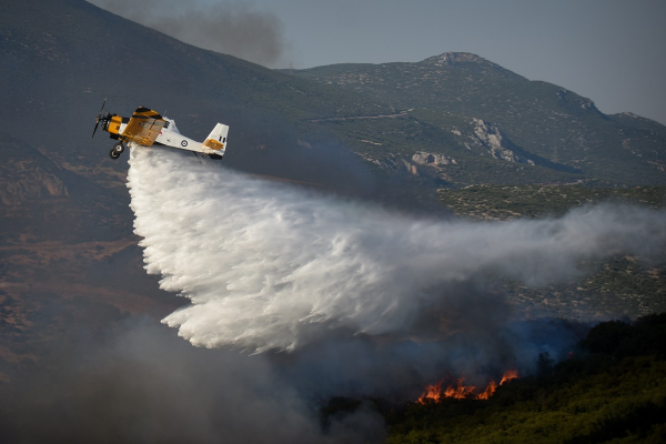 Υπό μερικό έλεγχο η φωτιά στην Κεφαλονιά - Δεν απειλείται κατοικημένη περιοχή